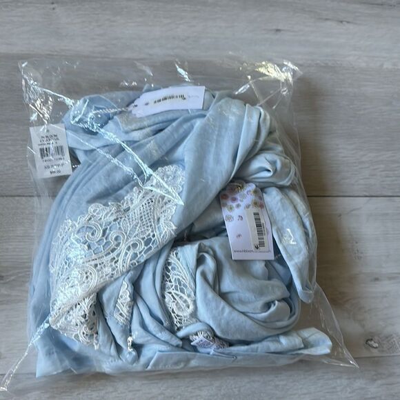In Bloom by Jonquil Philipa Lace Trim Satin Wrap Pale Blue NWT IN PACKAGING - Picture 6 of 7